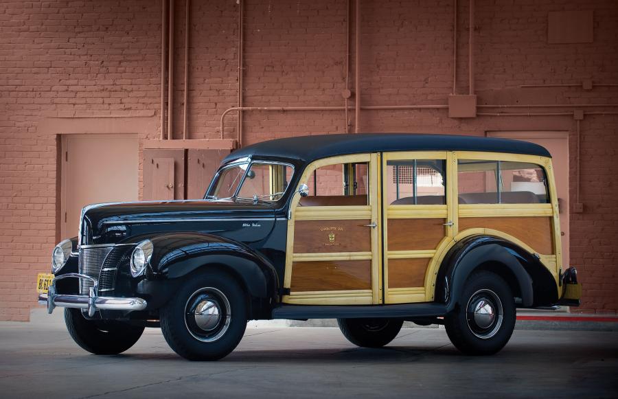  Ford DeLuxe Station Wagon 1940 года  (фото 17 из 36)